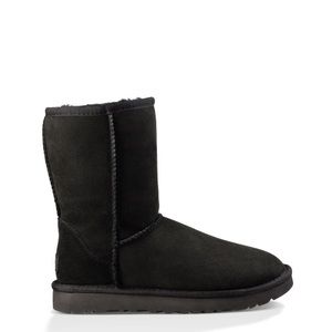 UGG Classic Short II Boot in Black